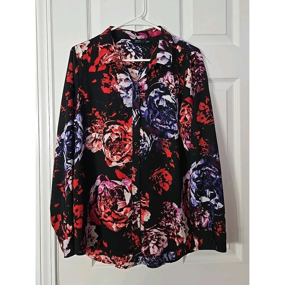 Apt.9 Essentials Womans Long Sleeve Shirt Size Large Florial Print